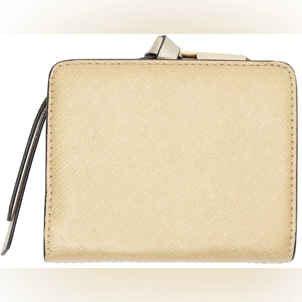 Marc Jacobs Silver & Gold Mini 'The Snapshot' Compact Wallet NWT - Picture 2 of 6